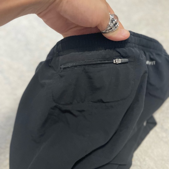 EUC Boy’s Size Medium Nike Dri-fit Flex Stride Drawstring Running Shorts Black - Picture 5 of 9